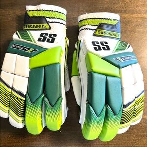 Superlite Cricket Gloves - Green and White